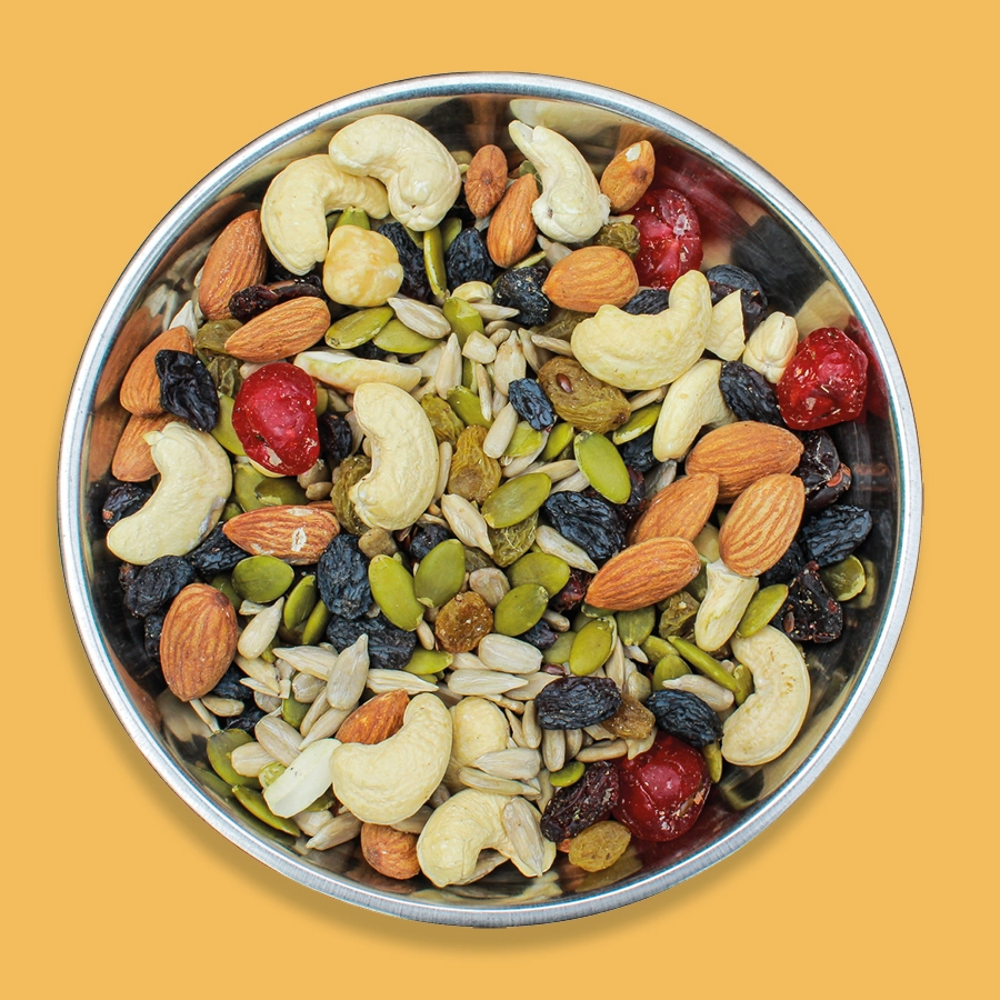 Nüsse und Weintrauben