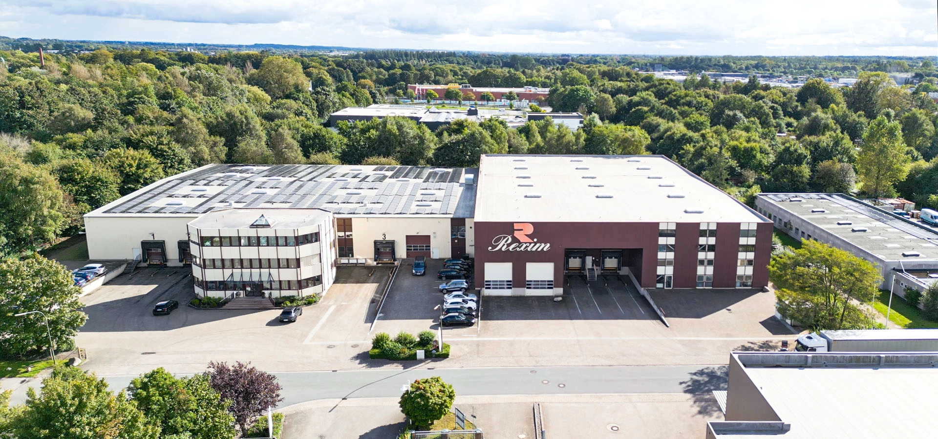 Luftaufnahme des Reximlagers und der Rexim Geschäftsstelle